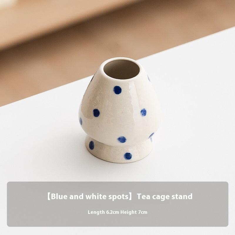 Whisk holder, blue dots